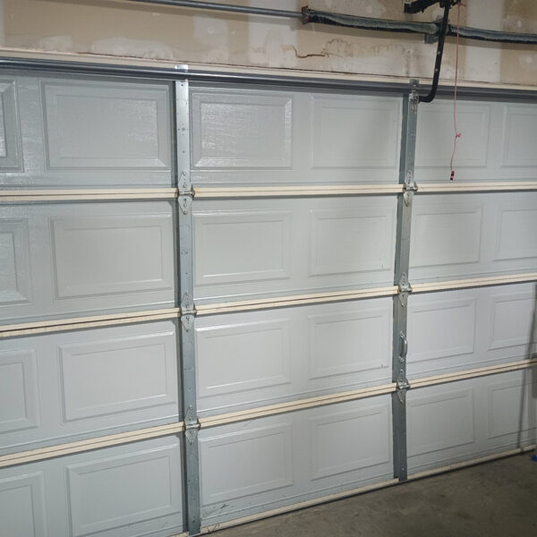 repaired-garage-door-closes-evenly